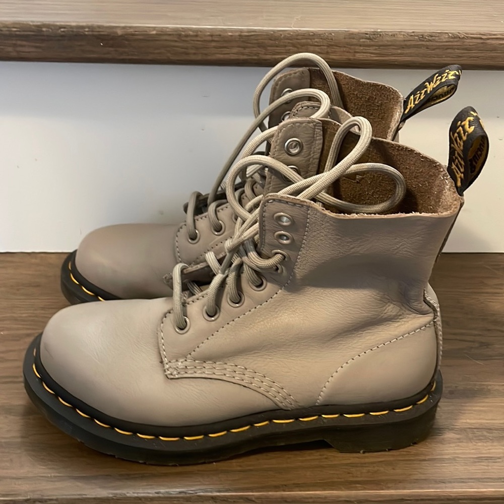 Dr.Martens boots
